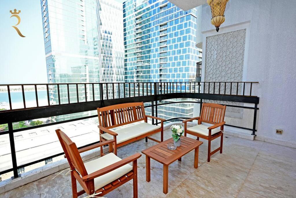 Appartement Serene 3br Splendor Retreat At Corniche Abou Dabi