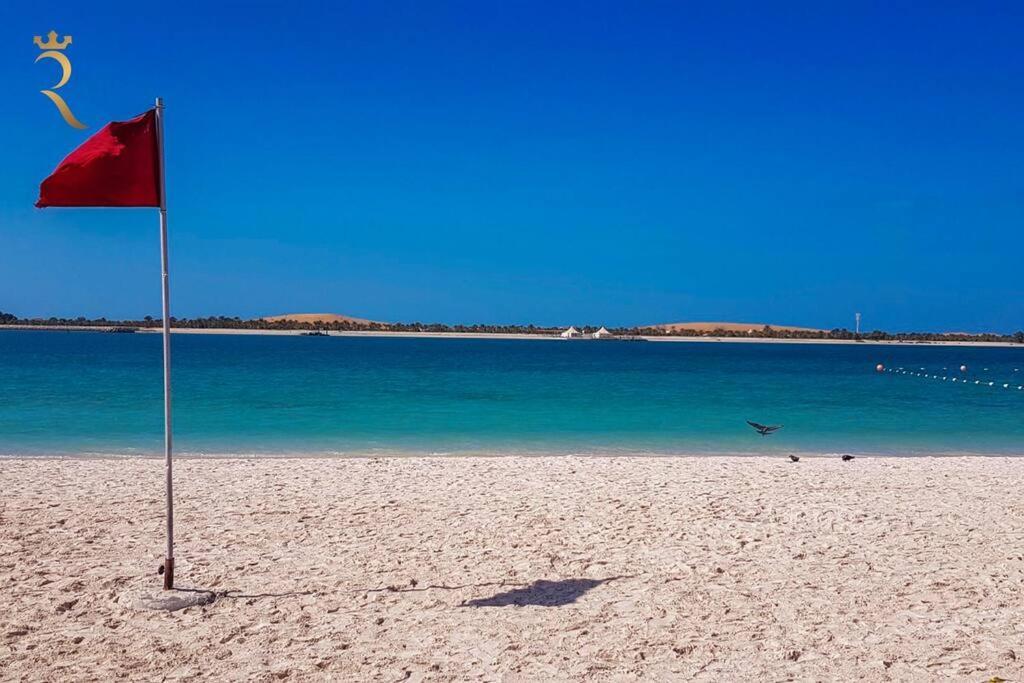 Appartement Serene 3br Splendor Retreat At Corniche Abou Dabi