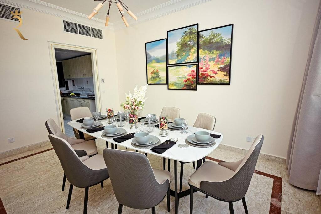 Appartement Serene 3br Splendor Retreat At Corniche Abou Dabi